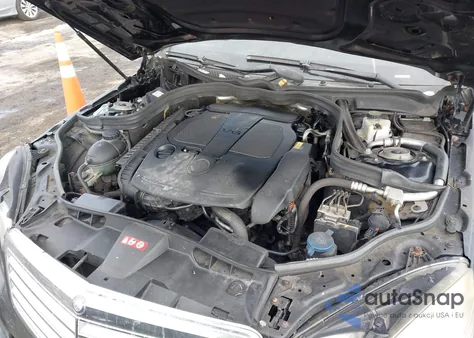 2013 Mercedes-Benz E 350 4Matic z USA, uszkodzony, nr VIN WDDHF8JB9DA717115